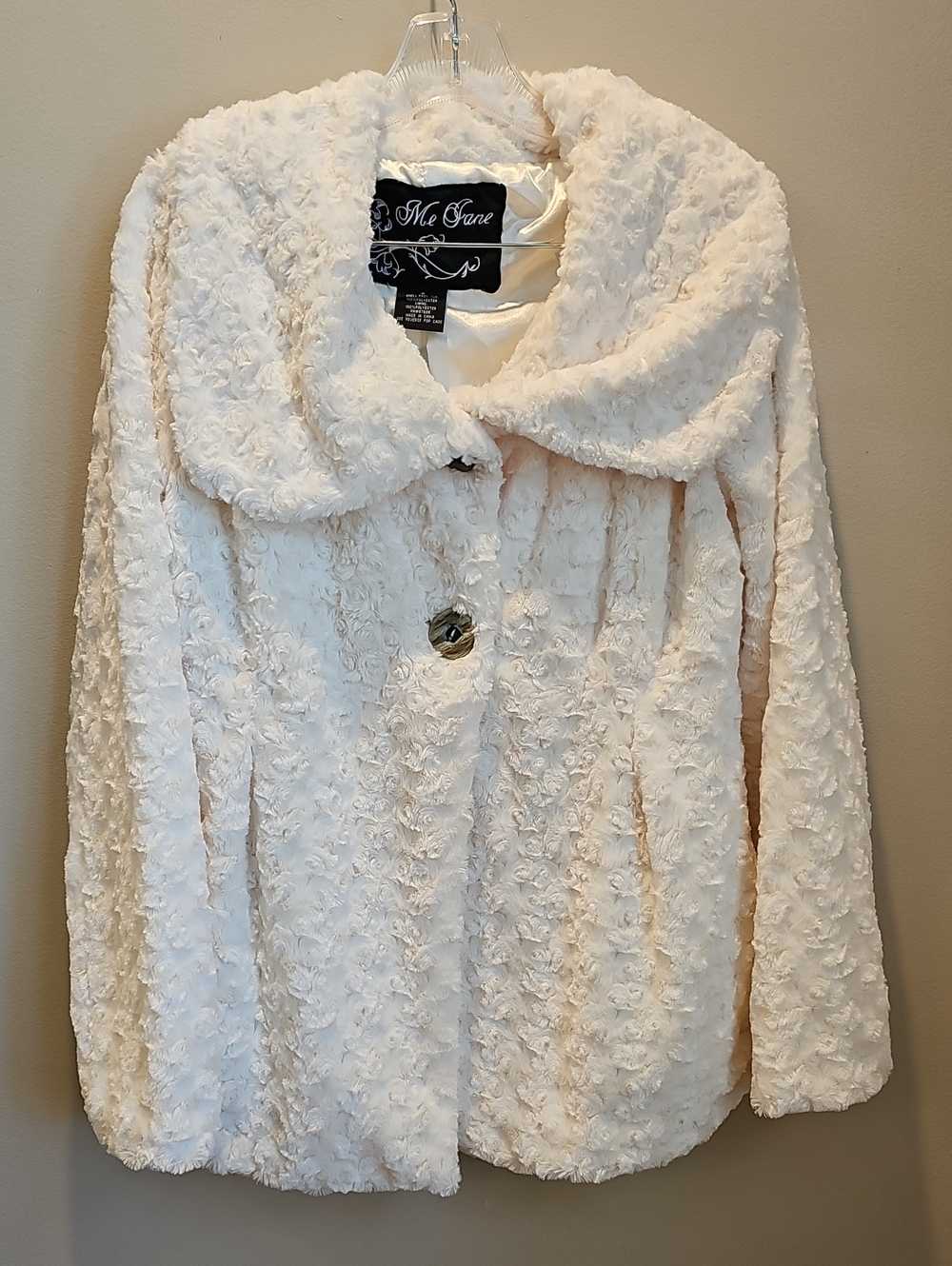 Me JANE Cream Plush 2 Button-Front Swirl Faux Fur Coat Silk Like Liner Med